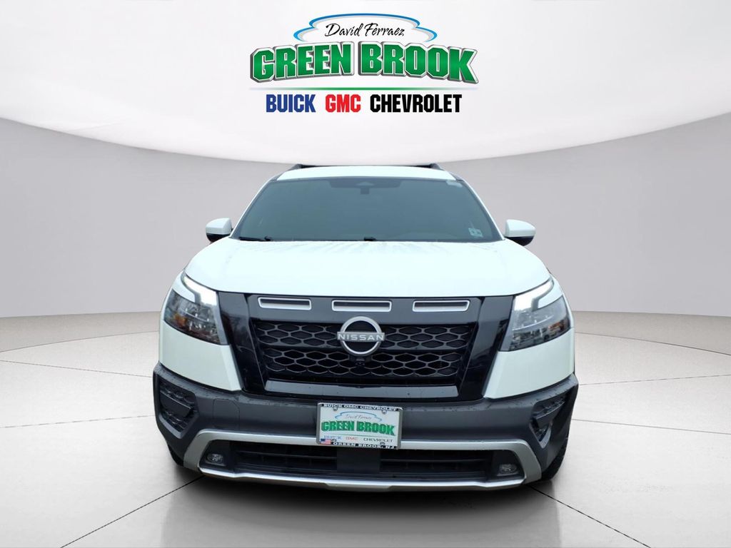 View vehicle photo 2