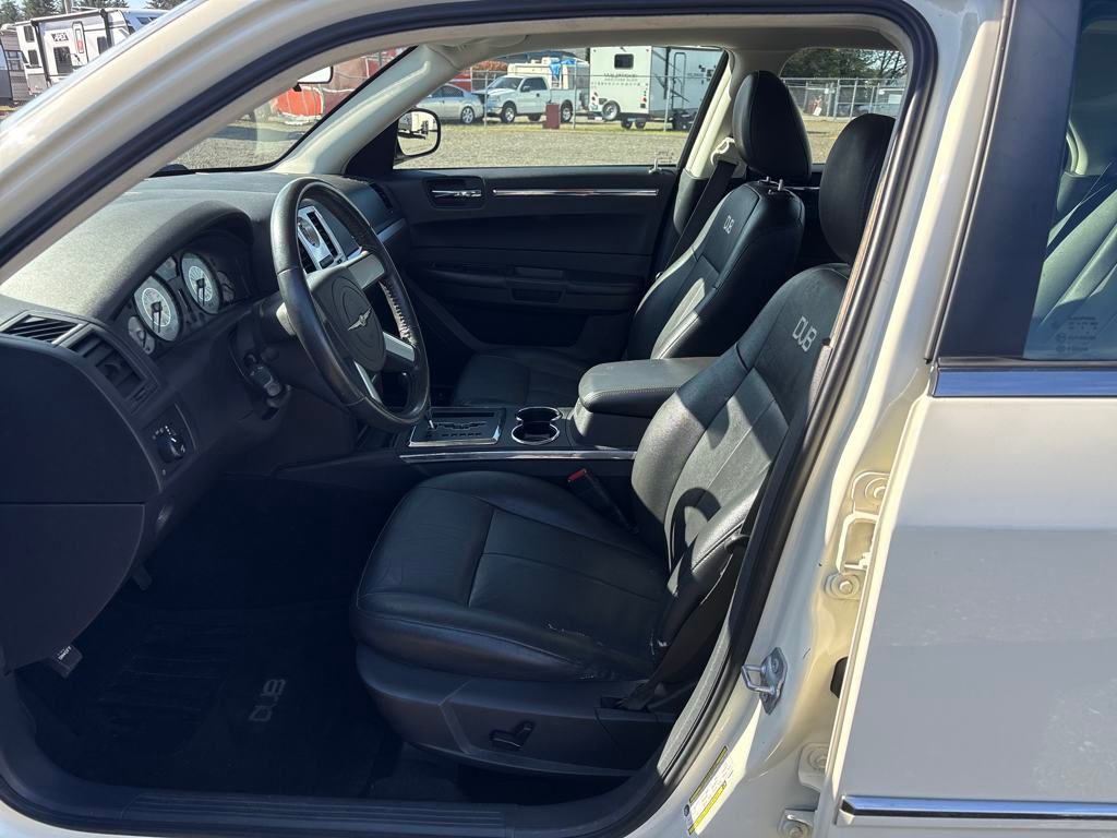 2008 Cool Vanilla Clearcoat Chrysler 300 Dub Edition RWD Sedan