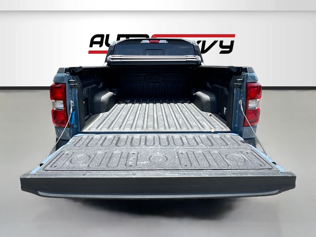 Used 2025 Gray Ford Lariat image 27