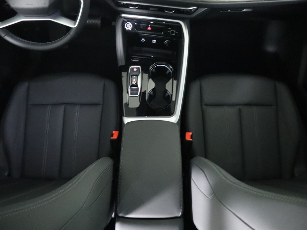 Thumbnail: 2025 Audi Q5 - 18