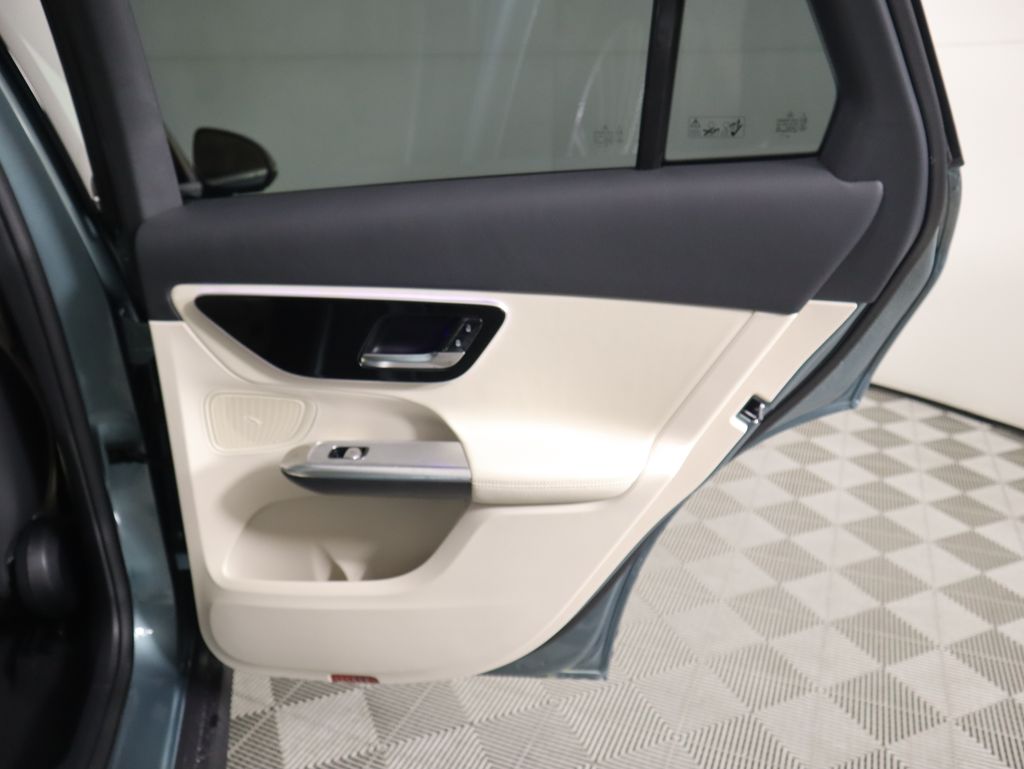 Used 2026 Silver Mercedes-Benz GLC 300 image 29