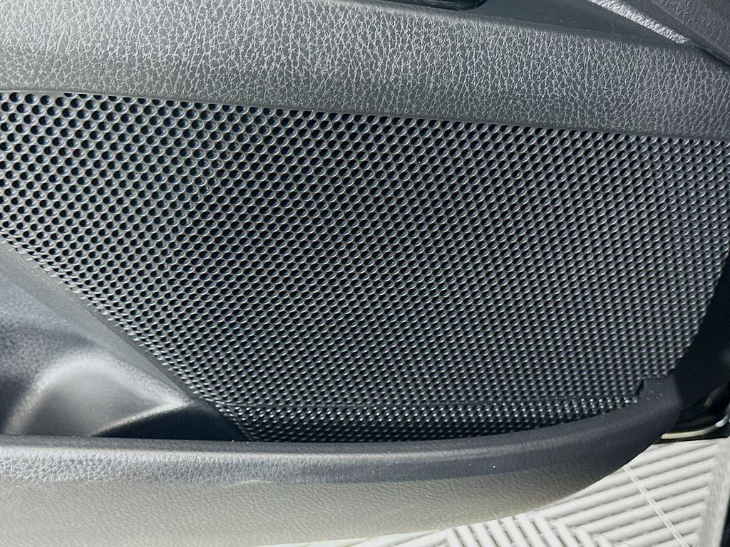 Thumbnail: 2025 Toyota Camry - 18