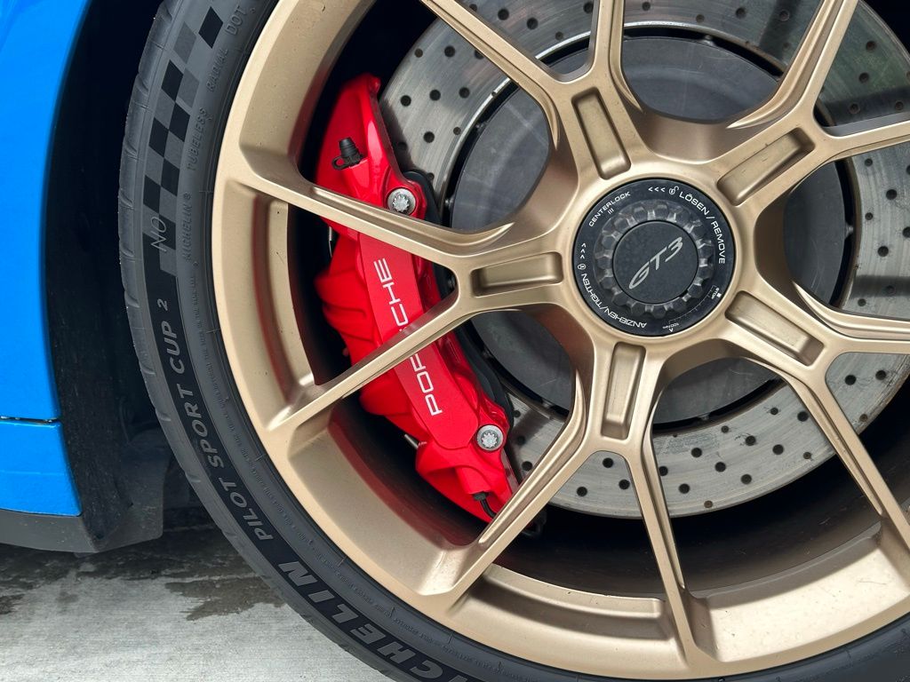 Thumbnail: 2022 Porsche 911 - 16