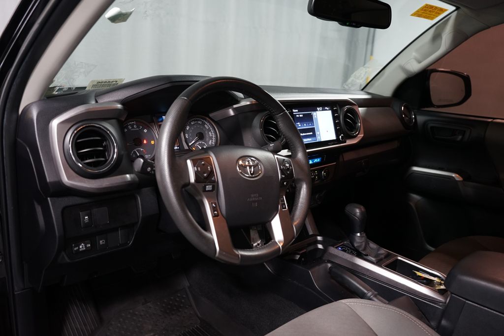 Thumbnail: 2022 Toyota Tacoma - 7