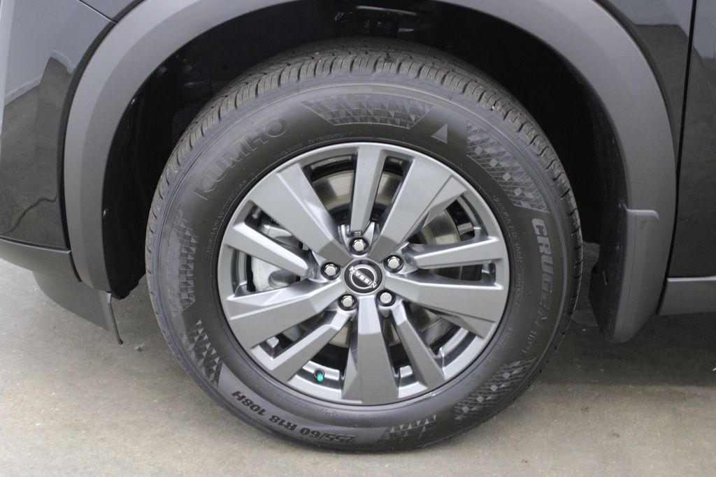 new 2026 Nissan Pathfinder car, priced at $39,010
