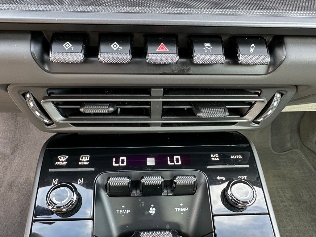 Thumbnail: 2022 Porsche 911 - 25