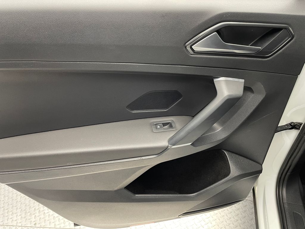 Thumbnail: 2018 Volkswagen Tiguan - 31