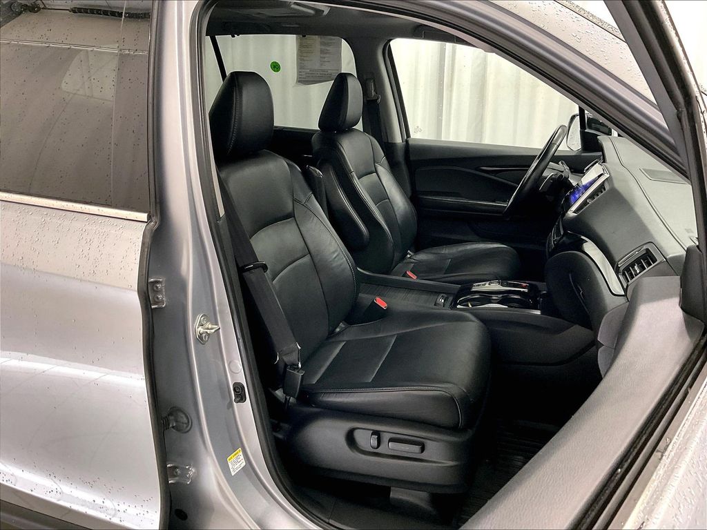 2016 Honda Pilot — photo 11