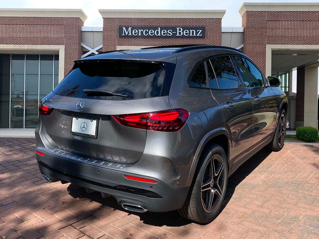 2025 Mercedes-Benz GLA 250 4