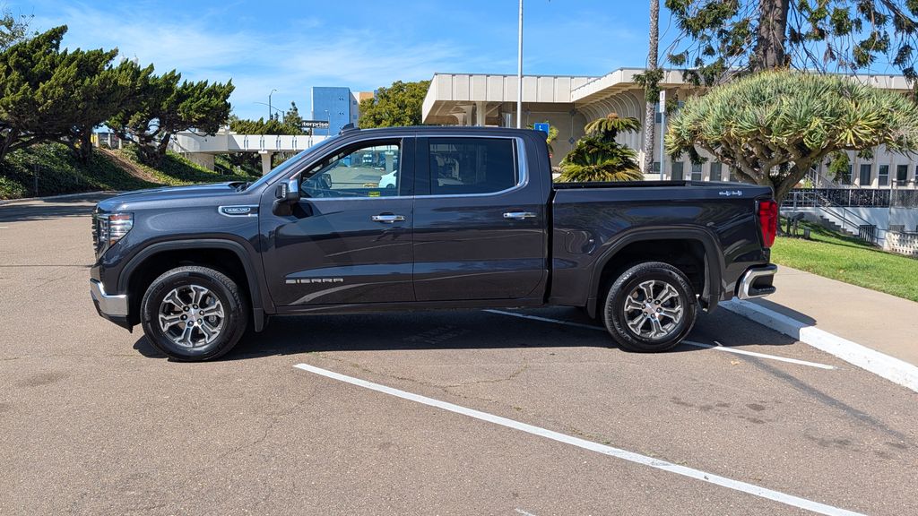 Used 2025 GMC Sierra 1500 SLT 4D Crew Cab