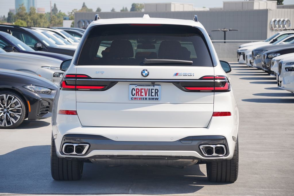 2025 BMW X7 M60i 6