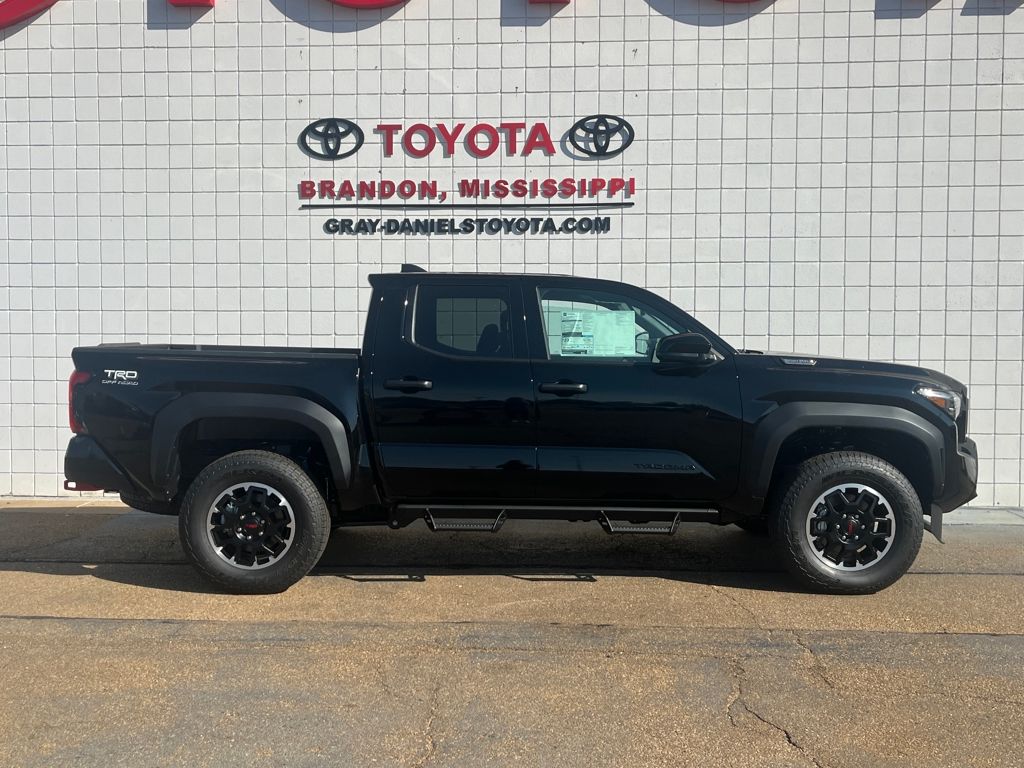2025 Toyota Tacoma TRD Off Road's photo