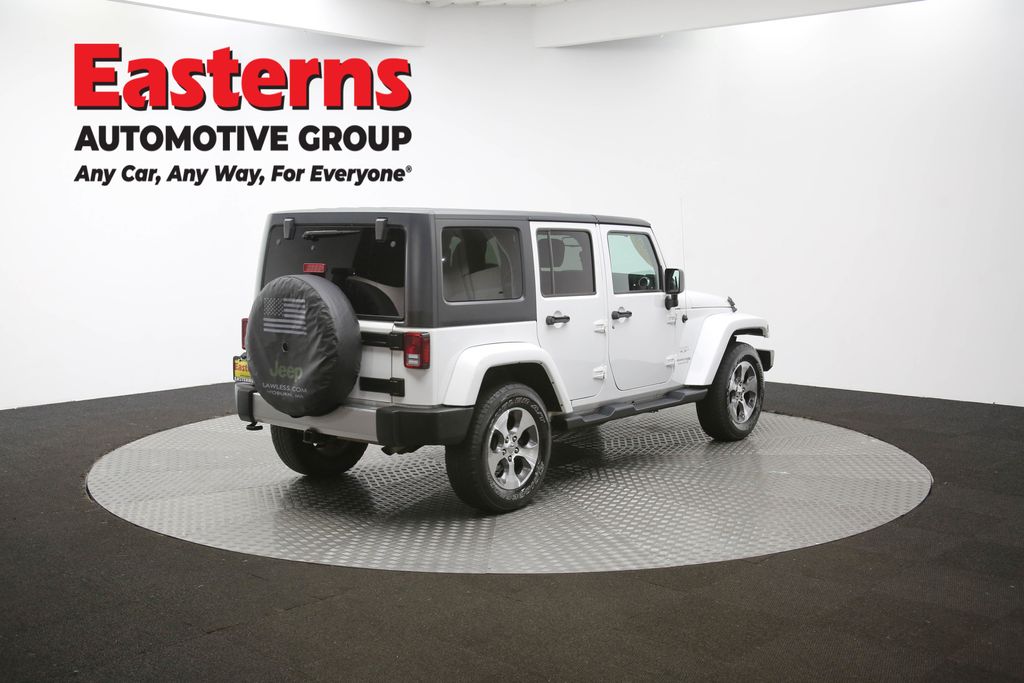 Used 2018 White Jeep Unlimited Sahara image 39