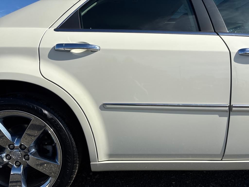 2008 Cool Vanilla Clearcoat Chrysler 300 Dub Edition RWD Sedan