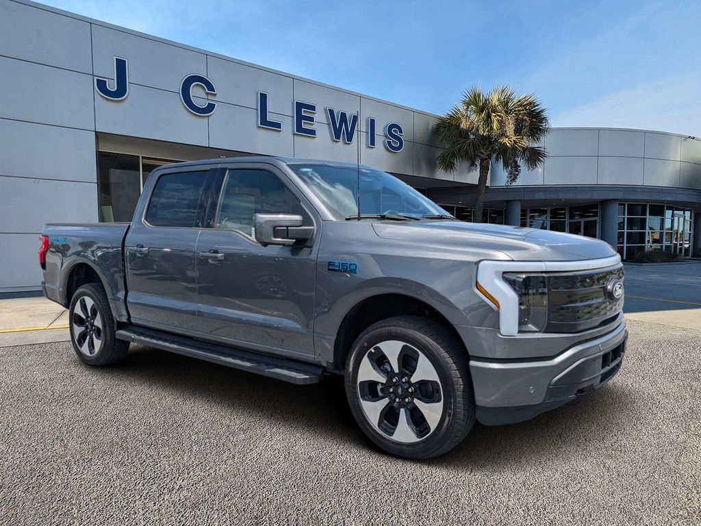 2025 Ford F-150 Lightning Platinum