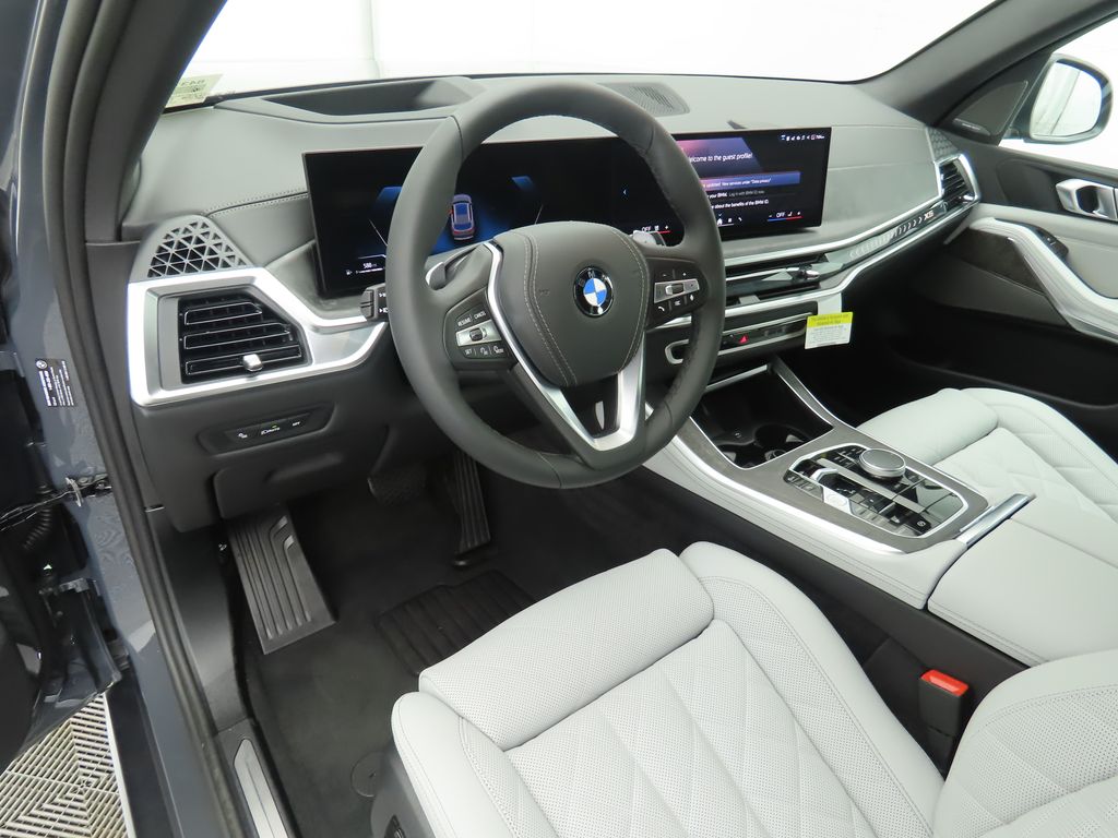 Thumbnail: 2026 BMW X5 - 9