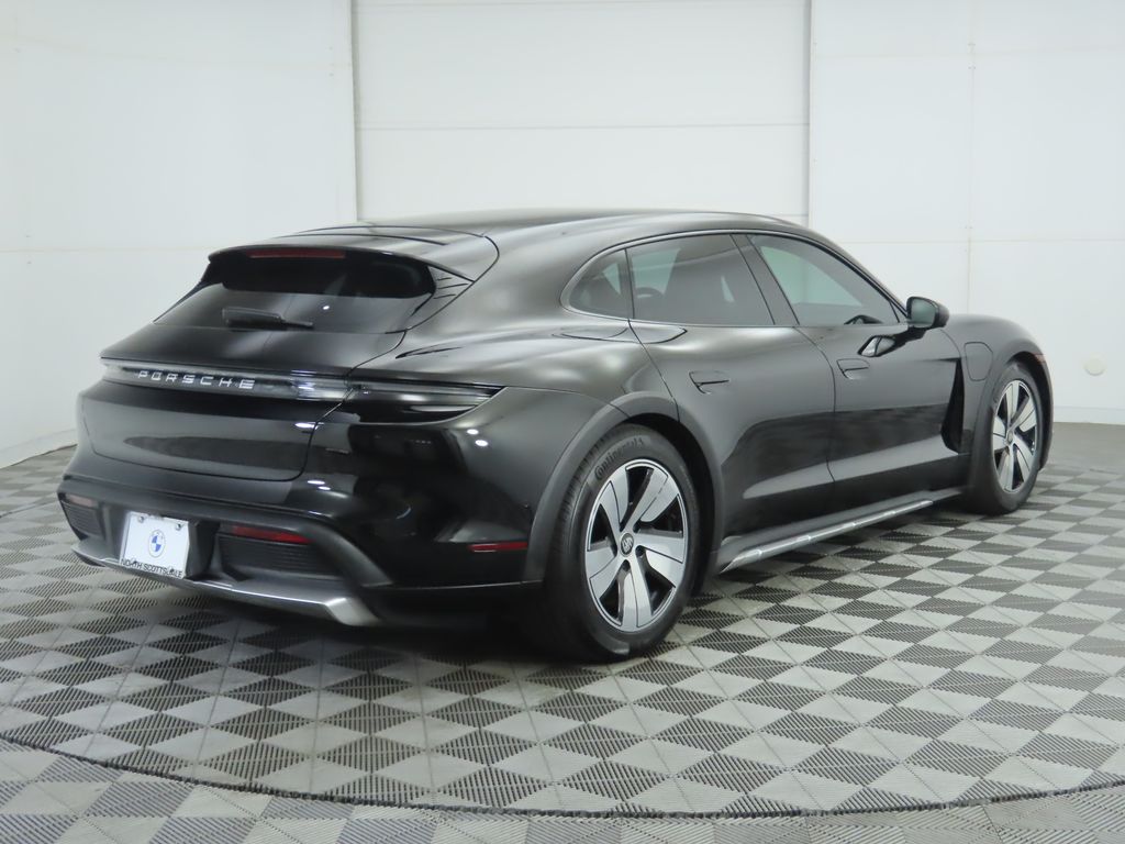 Thumbnail: 2022 Porsche Taycan - 5
