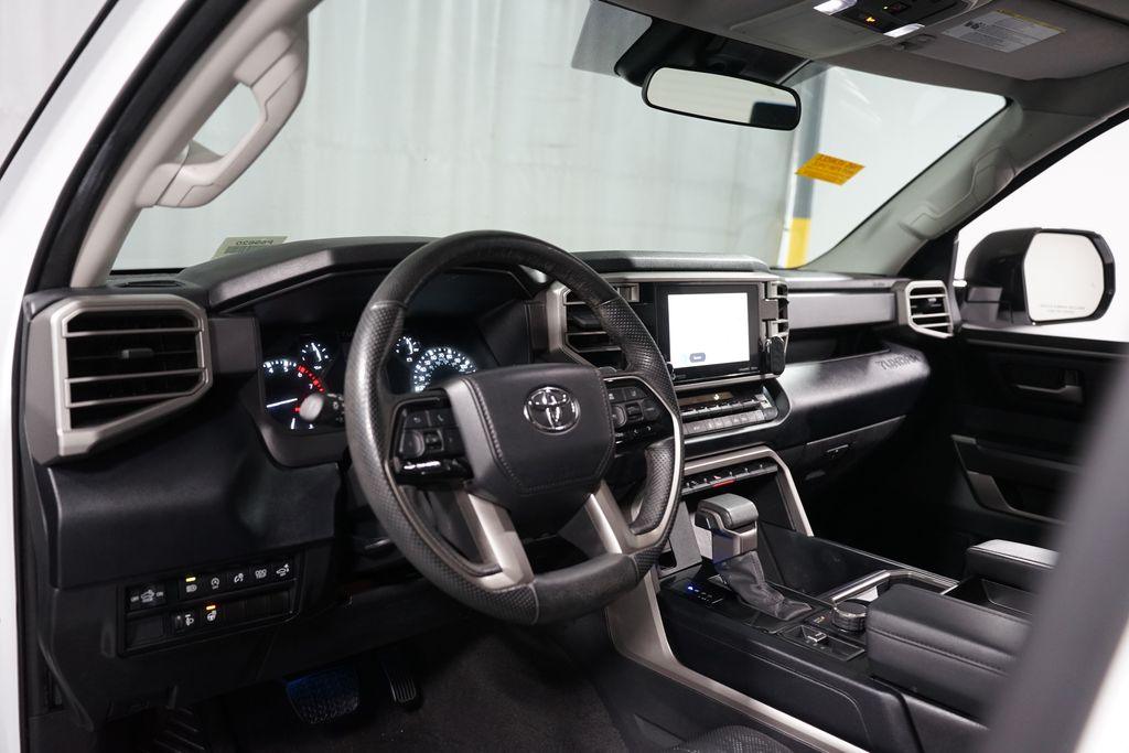 Thumbnail: 2024 Toyota Tundra - 12