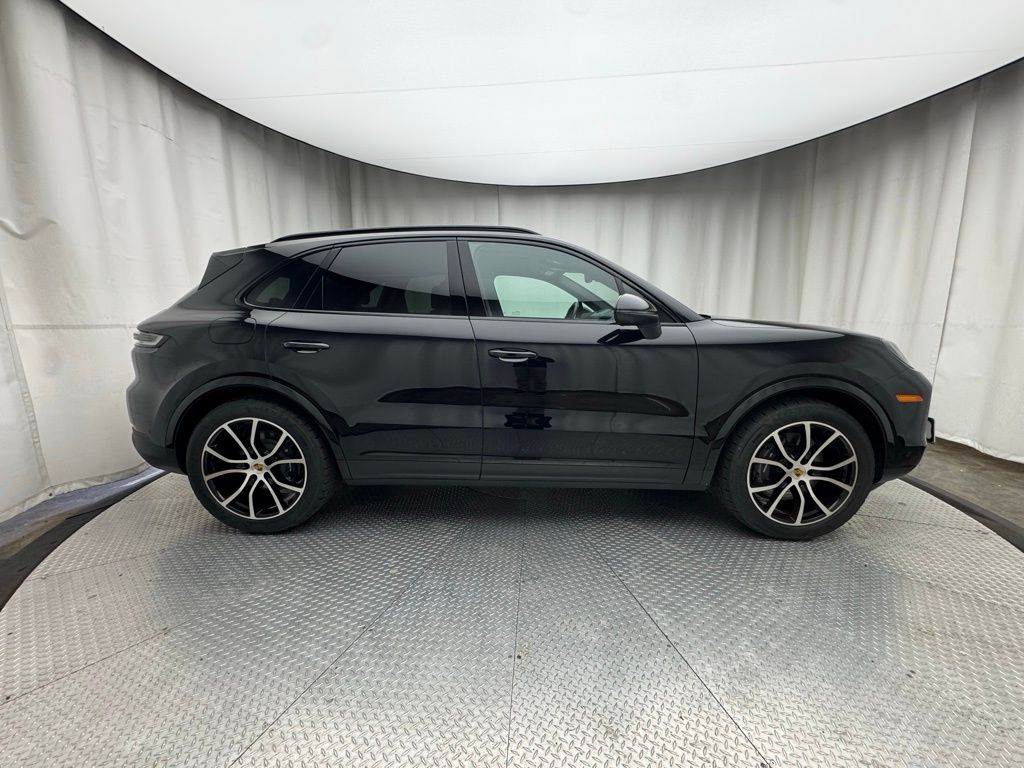 Thumbnail: 2024 Porsche Cayenne - 12