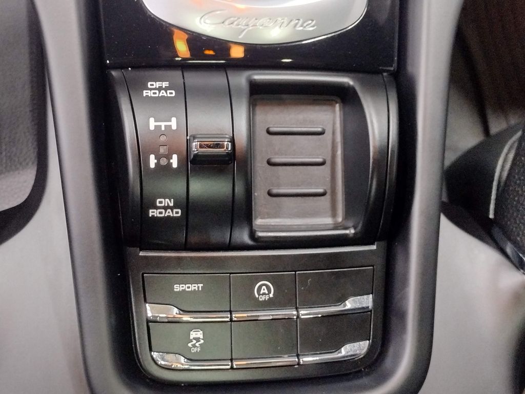 2017 Porsche Cayenne Base