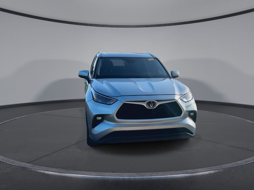 Thumbnail: 2023 Toyota Highlander - 3