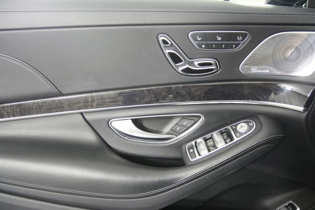 Thumbnail: 2019 Mercedes-Benz S-Class - 9