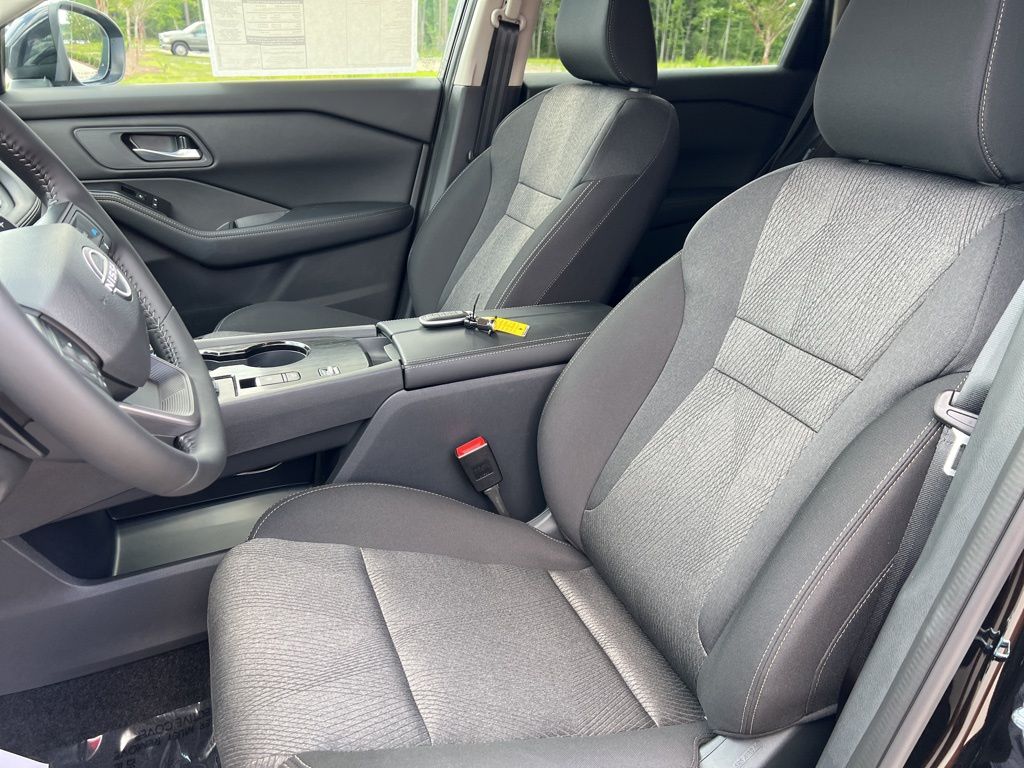 2025 Super Black Nissan Rogue SV FWD SUV