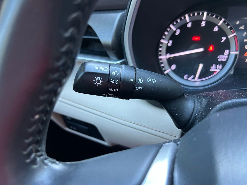 Thumbnail: 2022 Toyota Highlander - 22