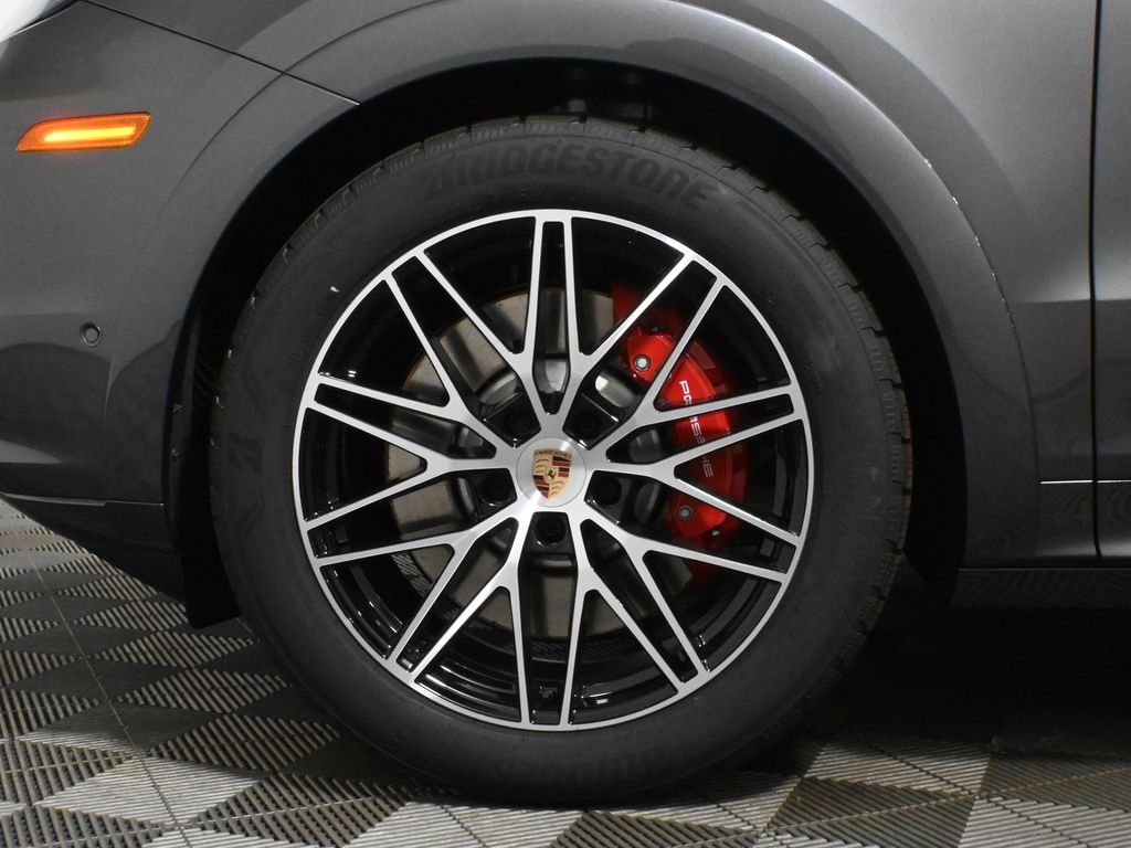 Thumbnail: 2026 Porsche Cayenne - 12
