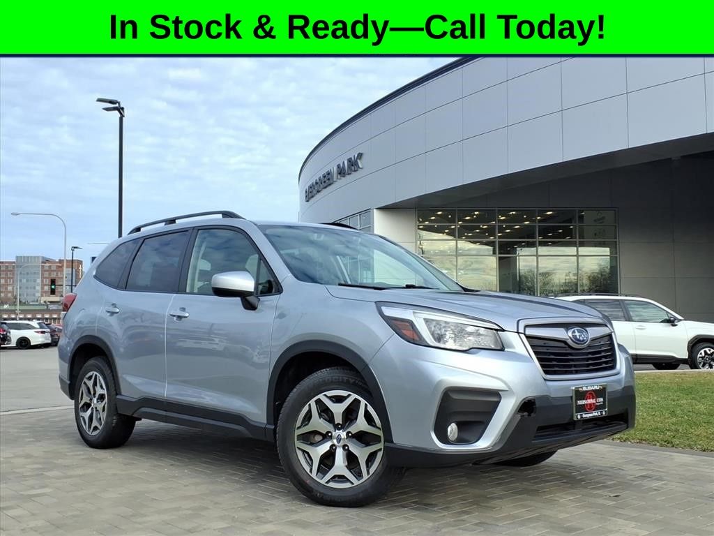 Ice Silver Metallic 2021 Subaru Forester Premium Crossover AWD SUV / Crossover All-Wheel Drive Automatic