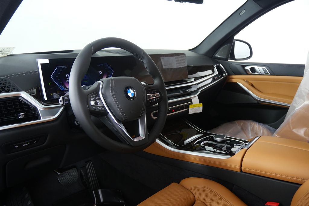 Thumbnail: 2026 BMW X5 - 13