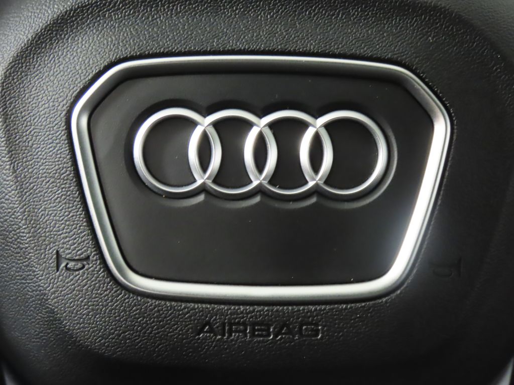 Thumbnail: 2025 Audi Q3 - 18