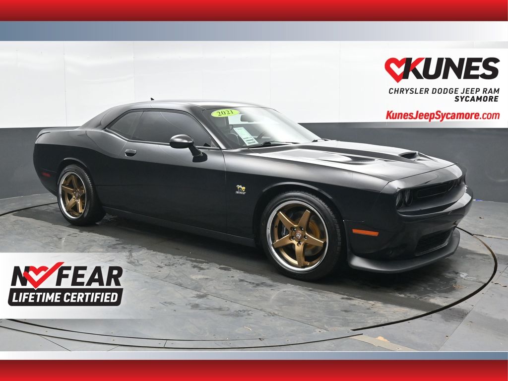 Pitch Black Clearcoat 2021 Dodge Challenger R/T Scat Pack RWD Coupe Rear-Wheel Drive 8-Speed Automatic
