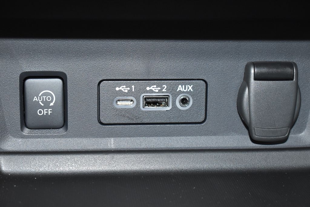 Thumbnail: 2025 Nissan Sentra - 21