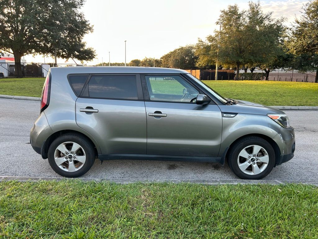 Thumbnail: 2017 Kia Soul - 6