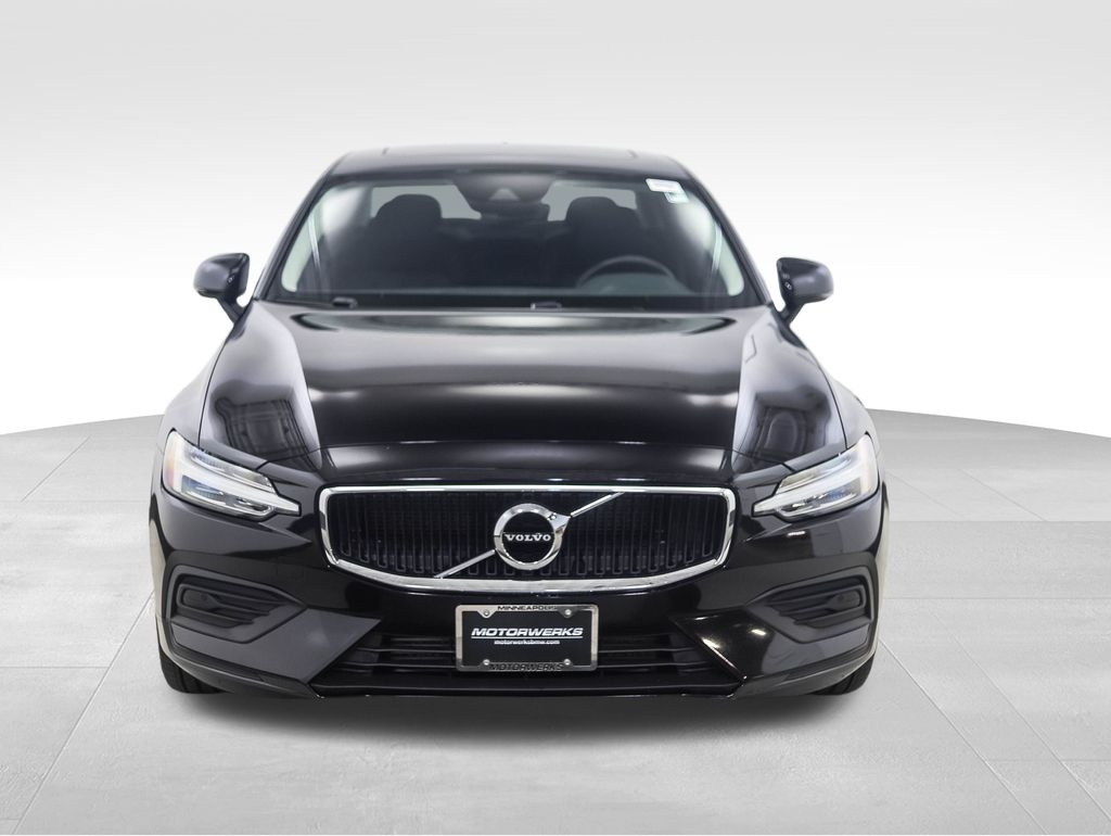 2020 Volvo S60 T6 Momentum 8