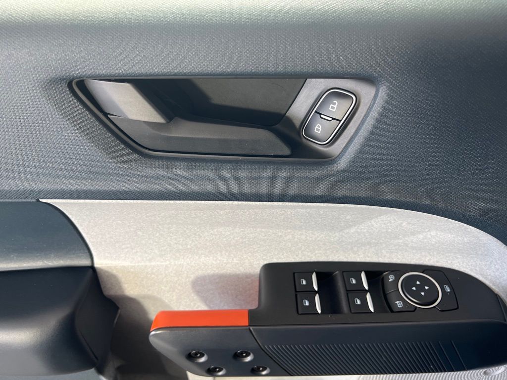 Used 2022 Blue Ford XLT image 18