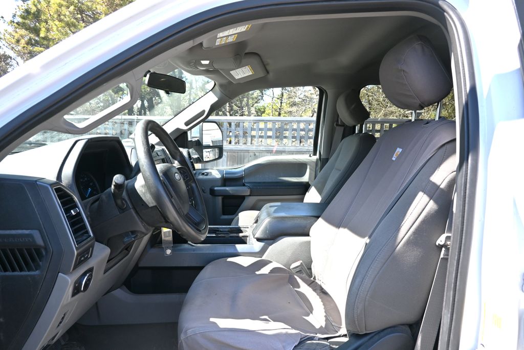 Thumbnail: 2018 Ford Econoline - 3