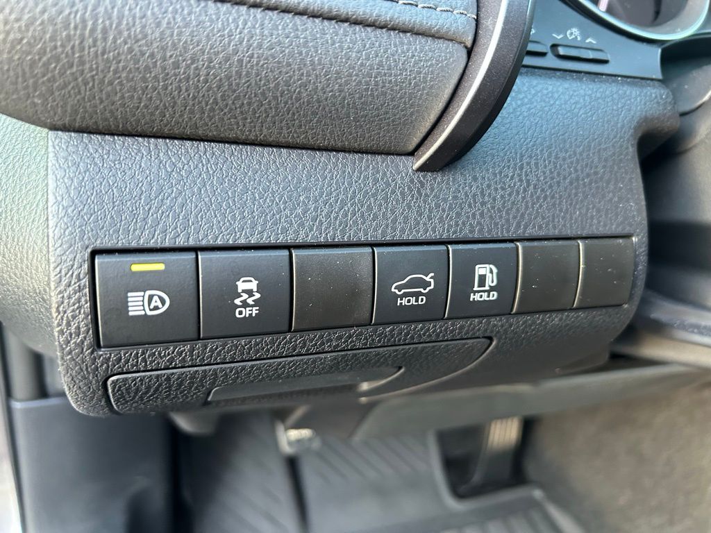 Thumbnail: 2024 Toyota Camry - 17