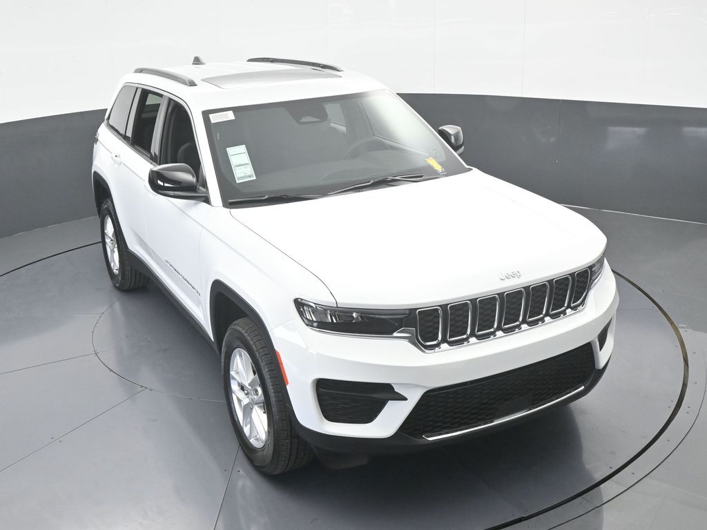 New 2025 Bright White Clearcoat Jeep Laredo image 53