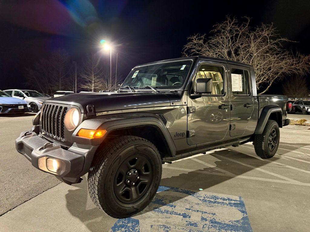 2021 Jeep Gladiator Sport Crew Cab 4WD