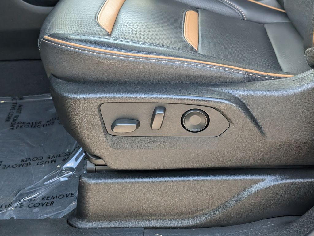 Used 2024 Black GMC AT4 image 31