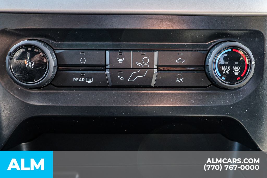 Used 2022 Blue Ford XLT image 39