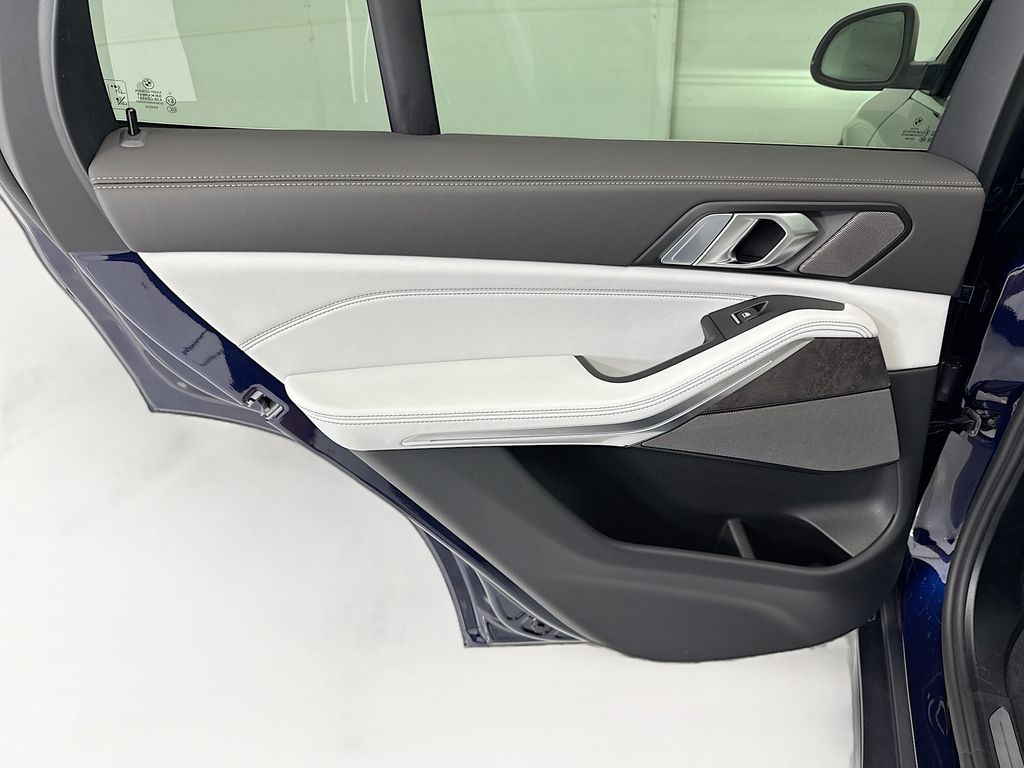 Thumbnail: 2026 BMW X5 - 25