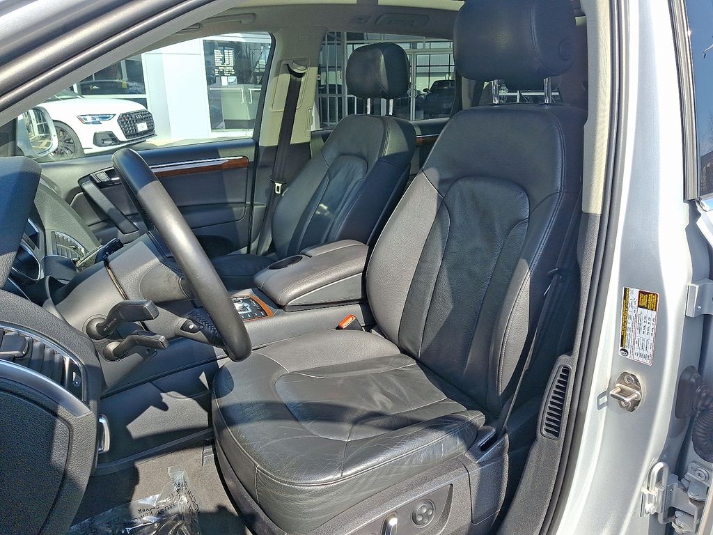 Thumbnail: 2011 Audi Q7 - 13