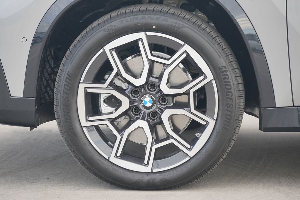 Thumbnail: 2026 BMW X1 - 5