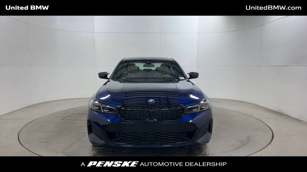 Thumbnail: 2026 BMW 3 Series - 3