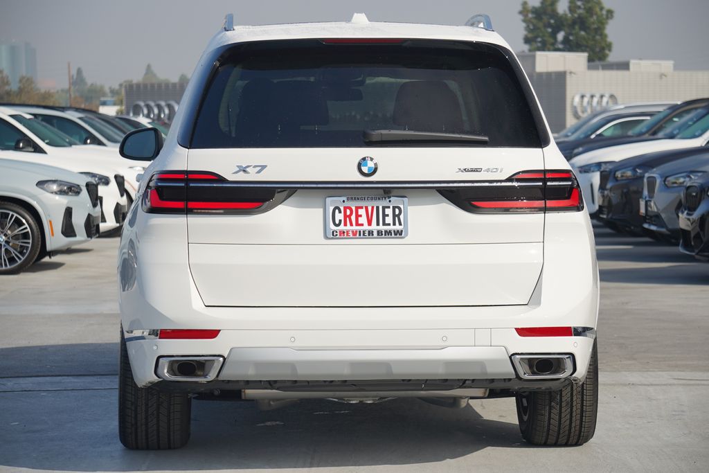 2025 BMW X7 xDrive40i 6