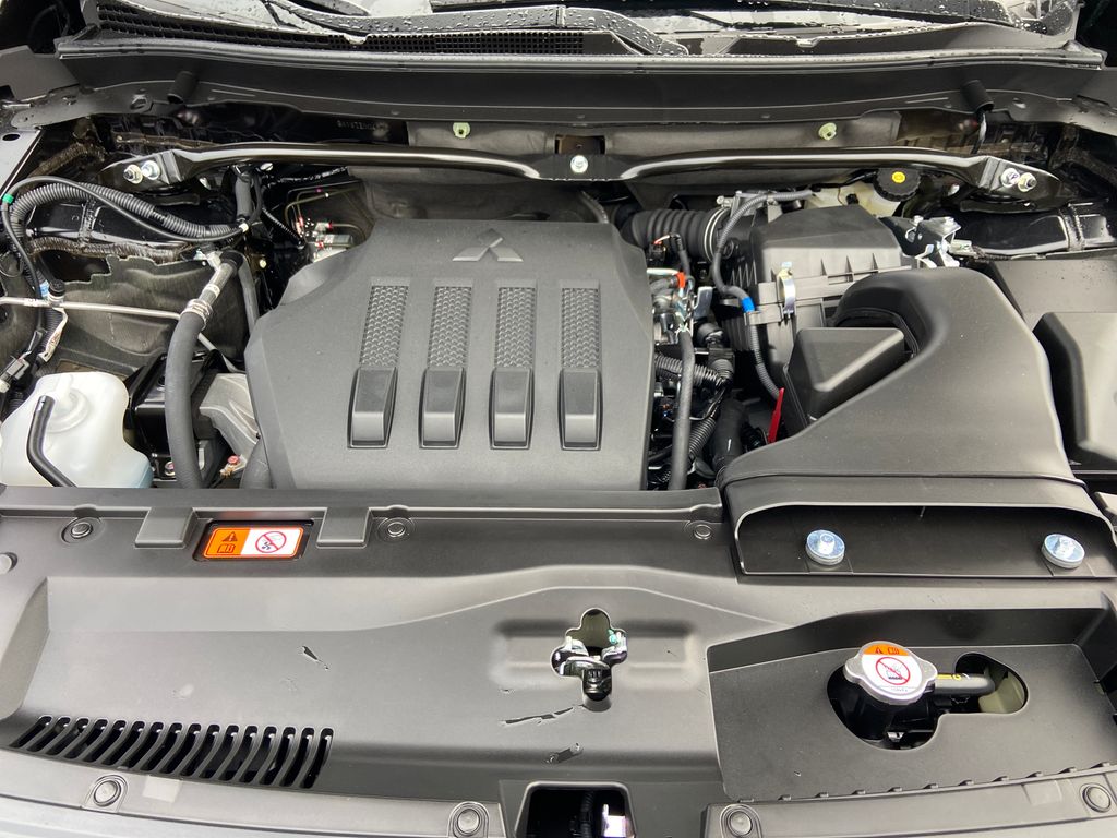 2026 Mitsubishi Eclipse Cross SE - 9