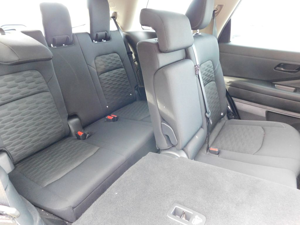 Thumbnail: 2025 Nissan Pathfinder - 5